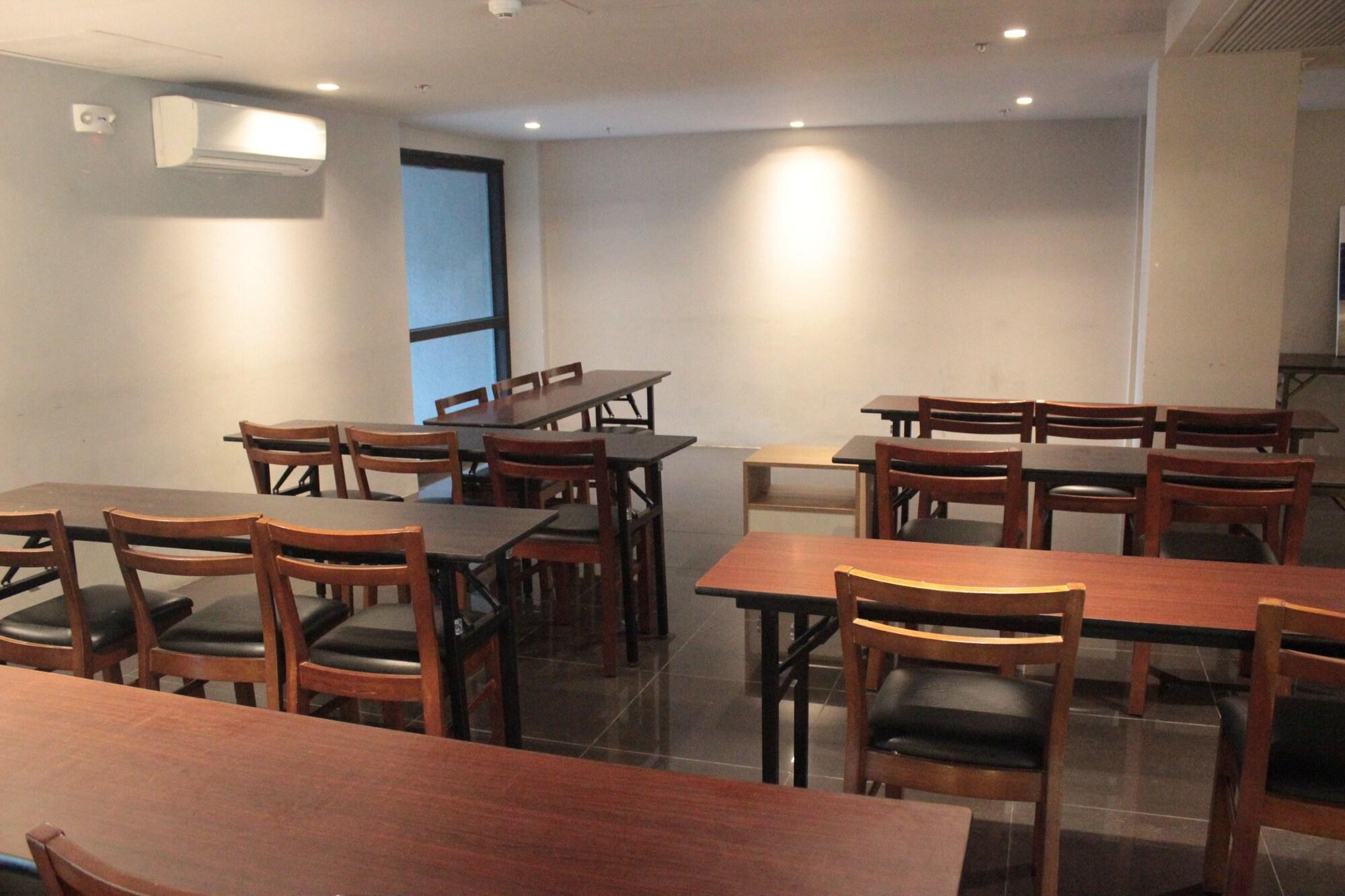 Privato Quezon City Cidade Quezon Exterior foto